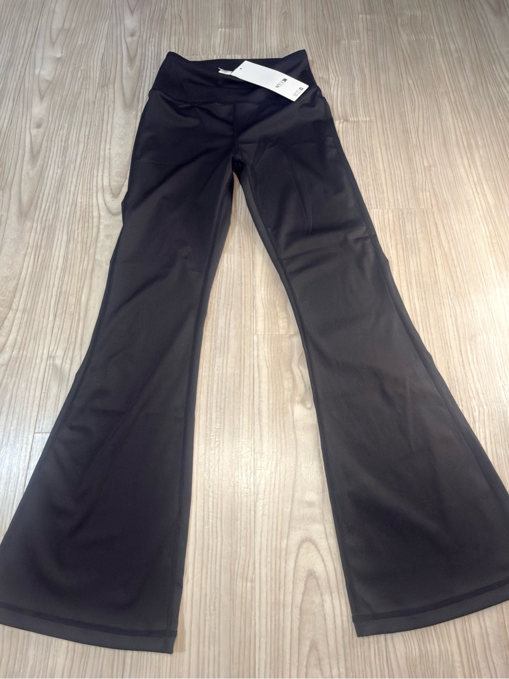 ALO Yoga Black Flare Leggings - Picture 5 of 5